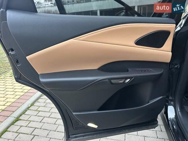 Чорний Лексус РХ, об'ємом двигуна 2.39 л та пробігом 25 тис. км за 69700 $, фото 56 на Automoto.ua
