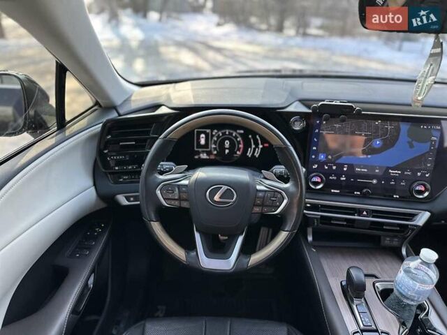 Чорний Лексус РХ, об'ємом двигуна 2.4 л та пробігом 20 тис. км за 54990 $, фото 40 на Automoto.ua