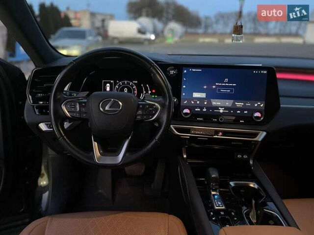 Черный Лексус РХ, объемом двигателя 2.39 л и пробегом 55 тыс. км за 69000 $, фото 1 на Automoto.ua