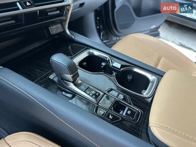 Чорний Лексус РХ, об'ємом двигуна 2.39 л та пробігом 25 тис. км за 68700 $, фото 48 на Automoto.ua