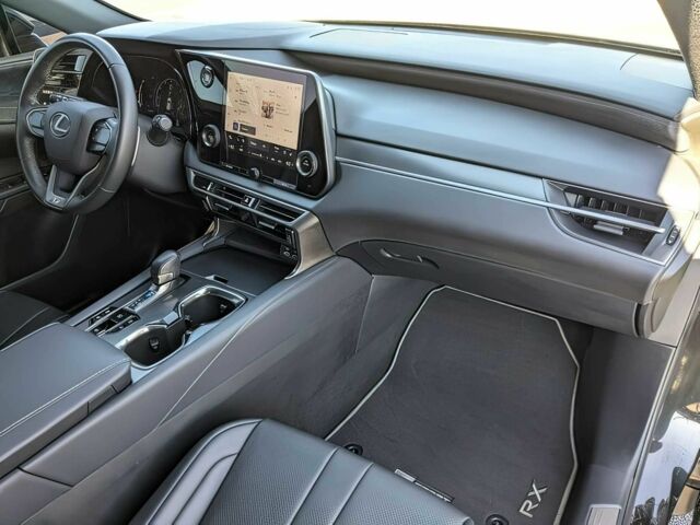 Лексус РХ 2023 у Львові на Automoto.ua Чорний Лексус РХ, об'ємом двигуна 2.4 л та пробігом 24 тис. км за 28992 $, фото 12 на Automoto.ua