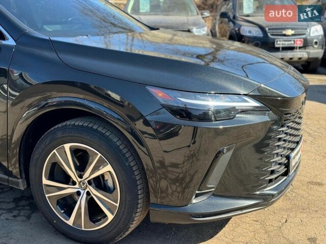 Черный Лексус РХ, объемом двигателя 2.4 л и пробегом 23 тыс. км за 51990 $, фото 3 на Automoto.ua