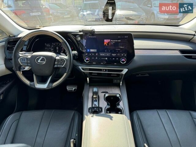 Черный Лексус РХ, объемом двигателя 2.4 л и пробегом 23 тыс. км за 51990 $, фото 34 на Automoto.ua