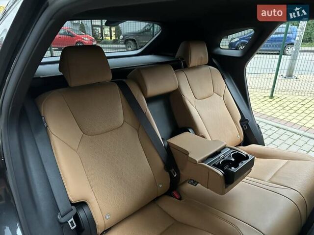 Чорний Лексус РХ, об'ємом двигуна 2.39 л та пробігом 25 тис. км за 69700 $, фото 44 на Automoto.ua