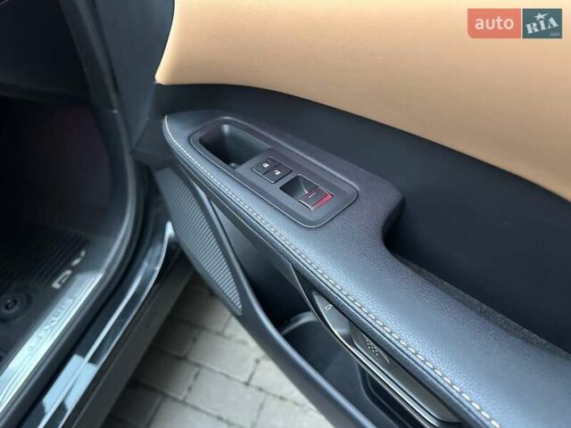 Чорний Лексус РХ, об'ємом двигуна 2.39 л та пробігом 25 тис. км за 69700 $, фото 60 на Automoto.ua