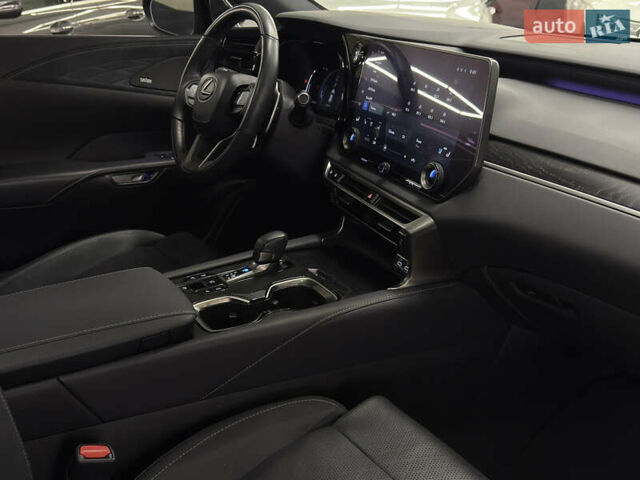 Чорний Лексус РХ, об'ємом двигуна 2.4 л та пробігом 19 тис. км за 61999 $, фото 23 на Automoto.ua