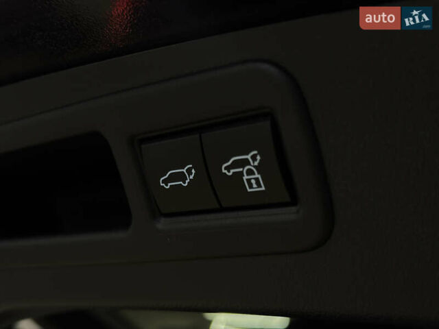 Чорний Лексус РХ, об'ємом двигуна 2.4 л та пробігом 19 тис. км за 61999 $, фото 29 на Automoto.ua