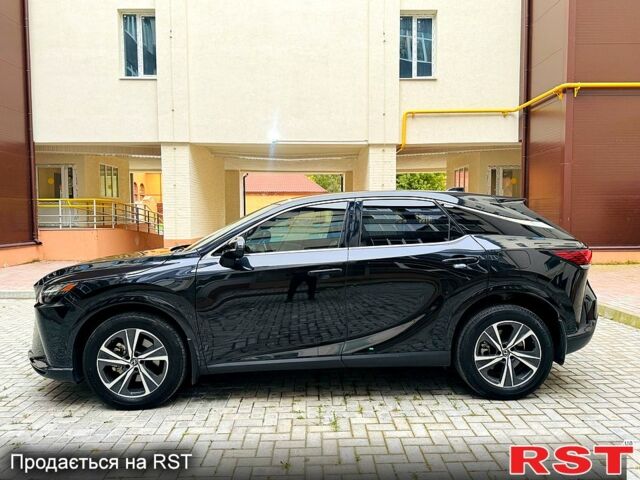 Чорний Лексус РХ, об'ємом двигуна 2.4 л та пробігом 36 тис. км за 64500 $, фото 1 на Automoto.ua