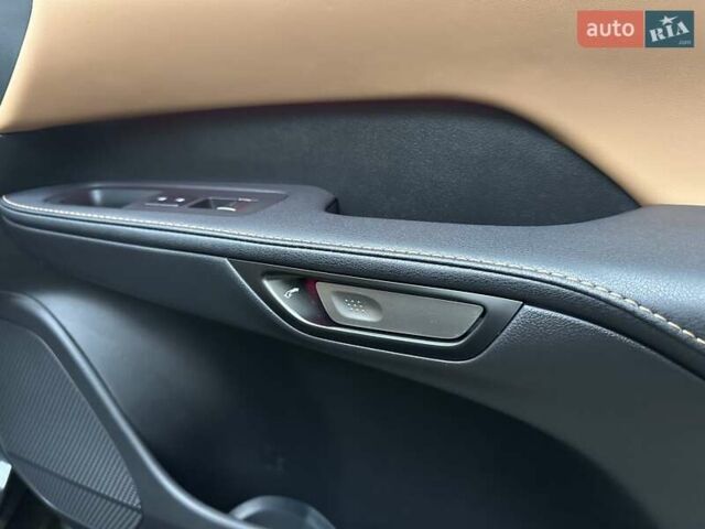 Чорний Лексус РХ, об'ємом двигуна 2.39 л та пробігом 25 тис. км за 69700 $, фото 61 на Automoto.ua