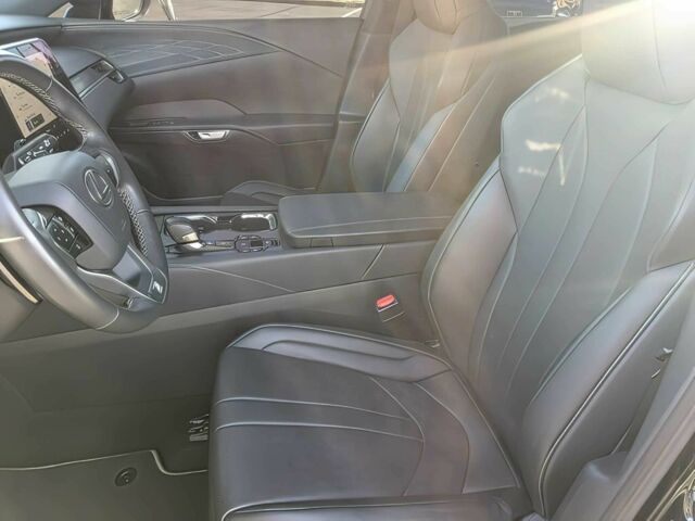 Лексус РХ 2023 у Львові на Automoto.ua Чорний Лексус РХ, об'ємом двигуна 2.4 л та пробігом 24 тис. км за 28992 $, фото 7 на Automoto.ua