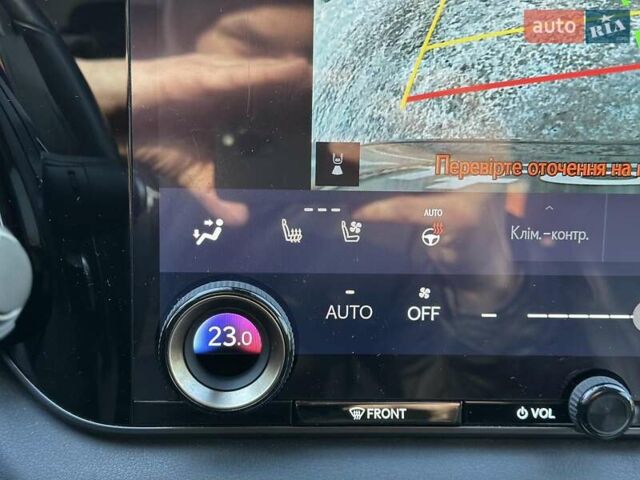 Чорний Лексус РХ, об'ємом двигуна 2.4 л та пробігом 20 тис. км за 54990 $, фото 31 на Automoto.ua