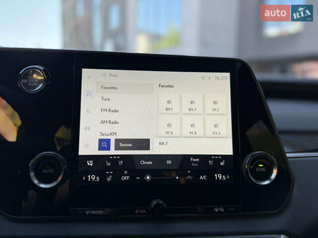 Черный Лексус РХ, объемом двигателя 2.4 л и пробегом 20 тыс. км за 54999 $, фото 52 на Automoto.ua