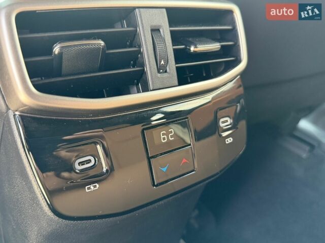 Чорний Лексус РХ, об'ємом двигуна 2.5 л та пробігом 27 тис. км за 59900 $, фото 35 на Automoto.ua