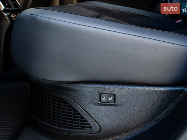 Чорний Лексус РХ, об'ємом двигуна 2.4 л та пробігом 60 тис. км за 74000 $, фото 37 на Automoto.ua