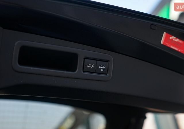 Черный Лексус РХ, объемом двигателя 2.5 л и пробегом 19 тыс. км за 83700 $, фото 50 на Automoto.ua