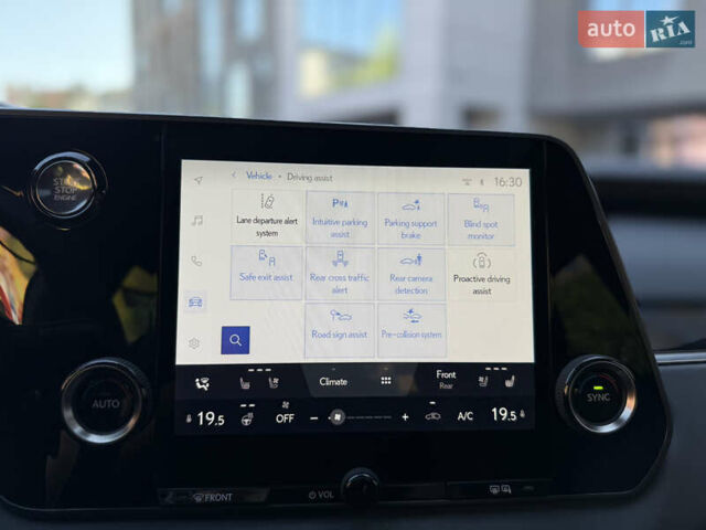 Чорний Лексус РХ, об'ємом двигуна 2.4 л та пробігом 20 тис. км за 54999 $, фото 39 на Automoto.ua
