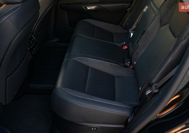 Черный Лексус РХ, объемом двигателя 2.5 л и пробегом 19 тыс. км за 83700 $, фото 40 на Automoto.ua