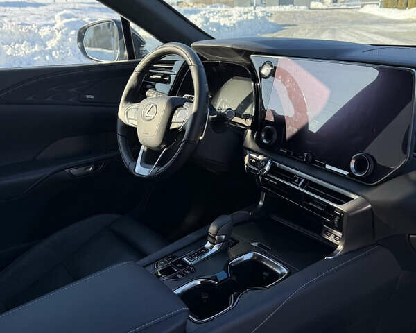 Черный Лексус РХ, объемом двигателя 2.5 л и пробегом 18 тыс. км за 85000 $, фото 8 на Automoto.ua