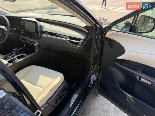 Чорний Лексус РХ, об'ємом двигуна 2.39 л та пробігом 37 тис. км за 54000 $, фото 10 на Automoto.ua