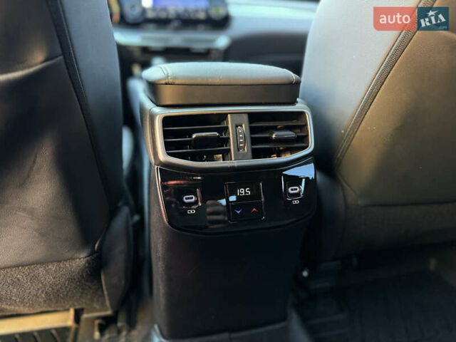 Черный Лексус РХ, объемом двигателя 2.4 л и пробегом 20 тыс. км за 54999 $, фото 62 на Automoto.ua