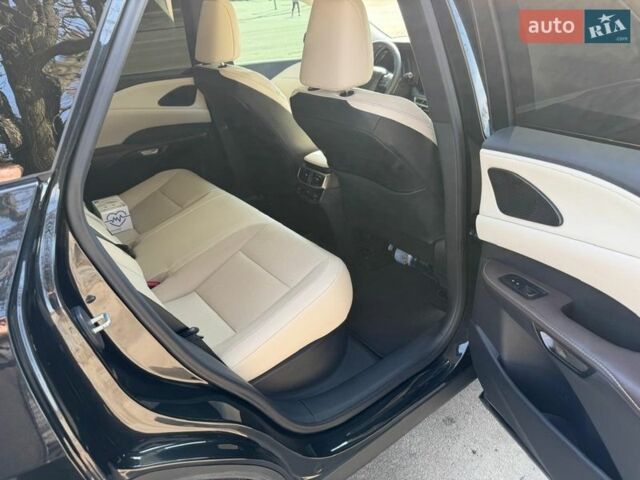 Чорний Лексус РХ, об'ємом двигуна 2.39 л та пробігом 37 тис. км за 54000 $, фото 9 на Automoto.ua