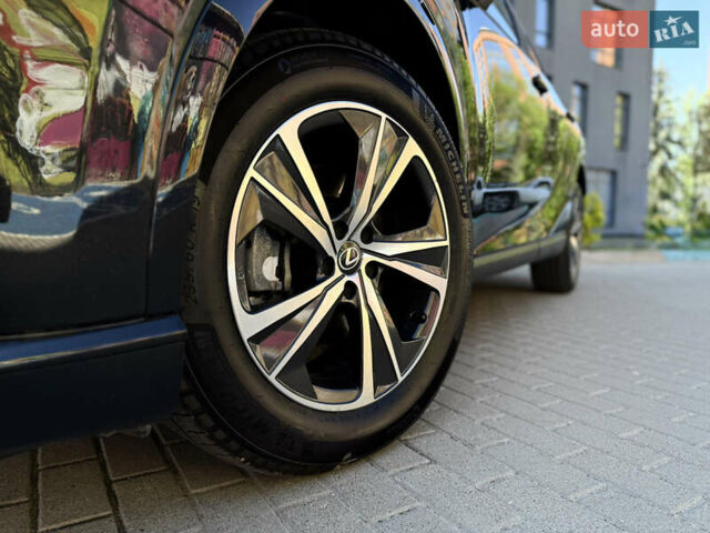 Чорний Лексус РХ, об'ємом двигуна 2.4 л та пробігом 20 тис. км за 54999 $, фото 16 на Automoto.ua