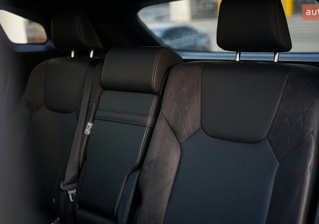 Черный Лексус РХ, объемом двигателя 2.5 л и пробегом 19 тыс. км за 83700 $, фото 41 на Automoto.ua