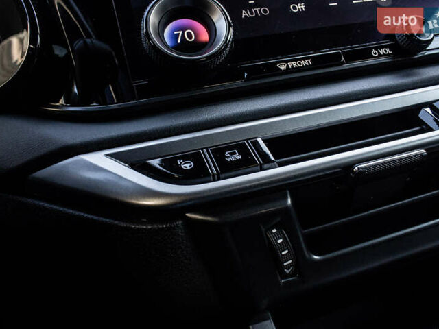 Чорний Лексус РХ, об'ємом двигуна 2.4 л та пробігом 60 тис. км за 74000 $, фото 66 на Automoto.ua