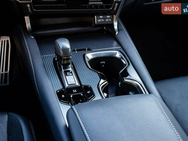 Чорний Лексус РХ, об'ємом двигуна 2.4 л та пробігом 60 тис. км за 74000 $, фото 44 на Automoto.ua