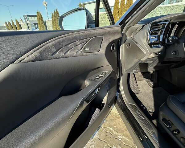 Черный Лексус РХ, объемом двигателя 2.5 л и пробегом 18 тыс. км за 85000 $, фото 20 на Automoto.ua