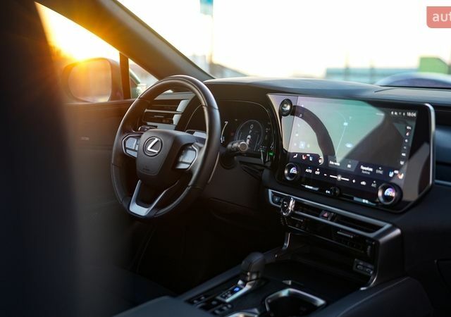 Черный Лексус РХ, объемом двигателя 2.5 л и пробегом 19 тыс. км за 83700 $, фото 30 на Automoto.ua