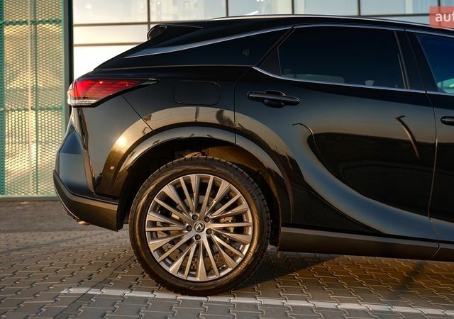 Черный Лексус РХ, объемом двигателя 2.5 л и пробегом 19 тыс. км за 83700 $, фото 3 на Automoto.ua