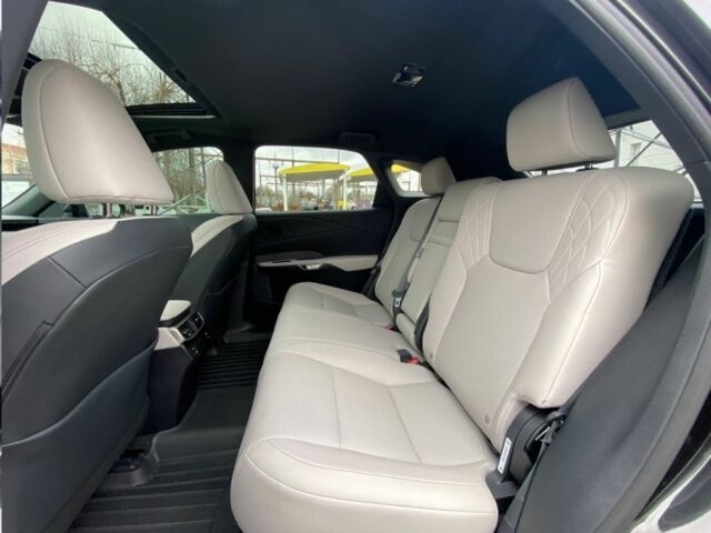 Чорний Лексус РХ, об'ємом двигуна 2.5 л та пробігом 15 тис. км за 66000 $, фото 7 на Automoto.ua