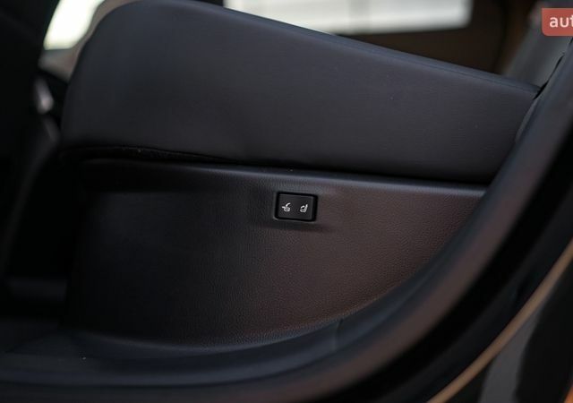 Черный Лексус РХ, объемом двигателя 2.5 л и пробегом 19 тыс. км за 83700 $, фото 38 на Automoto.ua