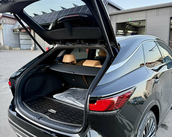 Чорний Лексус РХ, об'ємом двигуна 2.49 л та пробігом 4 тис. км за 87700 $, фото 7 на Automoto.ua