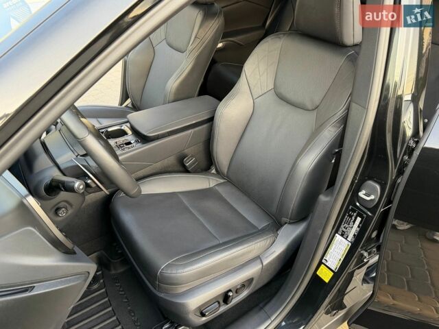 Чорний Лексус РХ, об'ємом двигуна 2.5 л та пробігом 7 тис. км за 63000 $, фото 38 на Automoto.ua