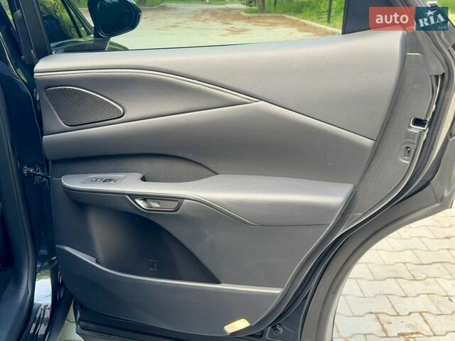 Чорний Лексус РХ, об'ємом двигуна 2.4 л та пробігом 25 тис. км за 61700 $, фото 48 на Automoto.ua