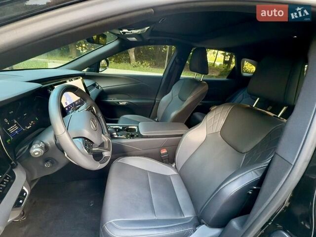 Чорний Лексус РХ, об'ємом двигуна 2.4 л та пробігом 25 тис. км за 61700 $, фото 36 на Automoto.ua