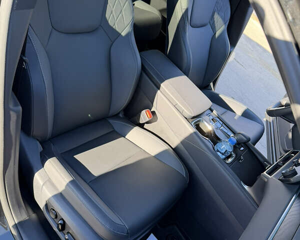 Чорний Лексус РХ, об'ємом двигуна 2.4 л та пробігом 11 тис. км за 69900 $, фото 11 на Automoto.ua