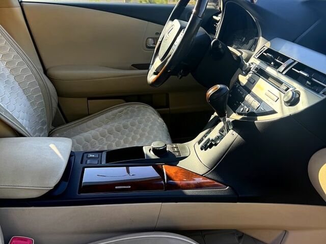 Коричневый Лексус РХ, объемом двигателя 3.5 л и пробегом 80 тыс. км за 21300 $, фото 6 на Automoto.ua