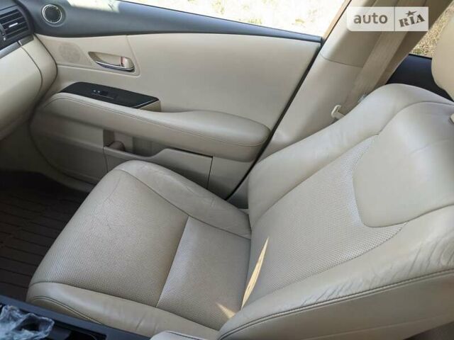 Коричневый Лексус РХ, объемом двигателя 2.67 л и пробегом 120 тыс. км за 17800 $, фото 16 на Automoto.ua