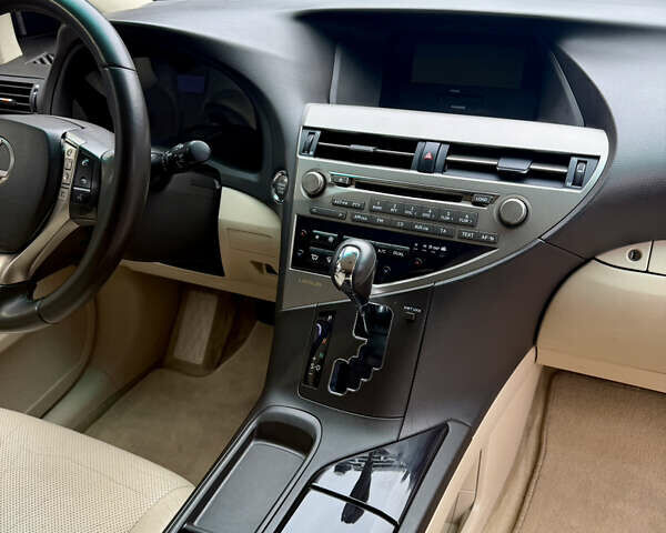 Лексус РХ 2013 в Вишневом на Automoto.ua Коричневый Лексус РХ, объемом двигателя 2.67 л и пробегом 176 тыс. км за 18500 $, фото 13 на Automoto.ua