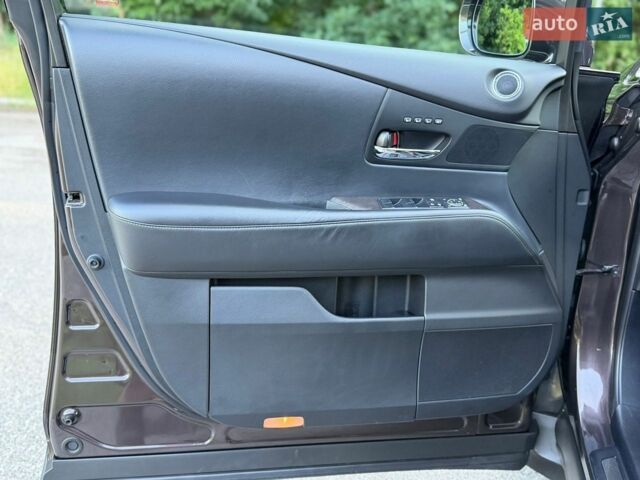 Коричневий Лексус РХ, об'ємом двигуна 3.5 л та пробігом 132 тис. км за 22800 $, фото 32 на Automoto.ua