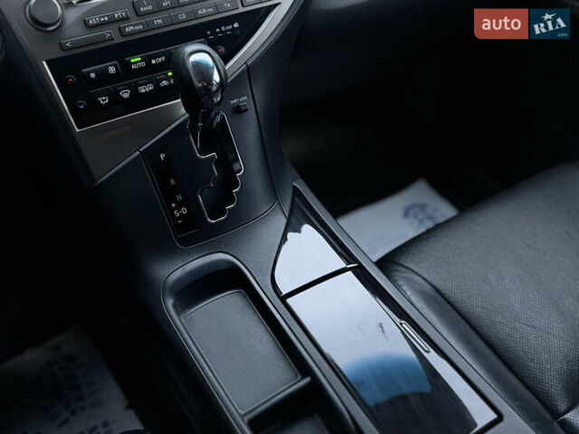 Коричневый Лексус РХ, объемом двигателя 2.67 л и пробегом 151 тыс. км за 18500 $, фото 13 на Automoto.ua