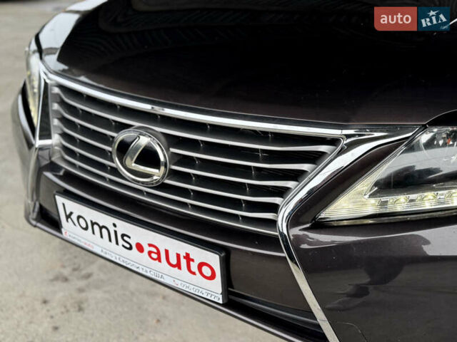 Коричневый Лексус РХ, объемом двигателя 2.7 л и пробегом 216 тыс. км за 16699 $, фото 7 на Automoto.ua