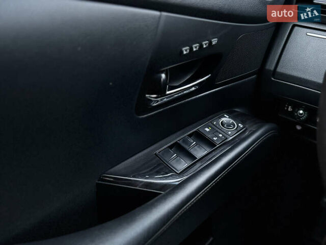 Коричневый Лексус РХ, объемом двигателя 2.67 л и пробегом 151 тыс. км за 18500 $, фото 15 на Automoto.ua