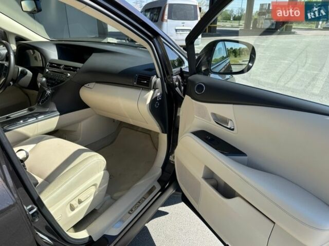 Коричневый Лексус РХ, объемом двигателя 2.67 л и пробегом 161 тыс. км за 21000 $, фото 6 на Automoto.ua