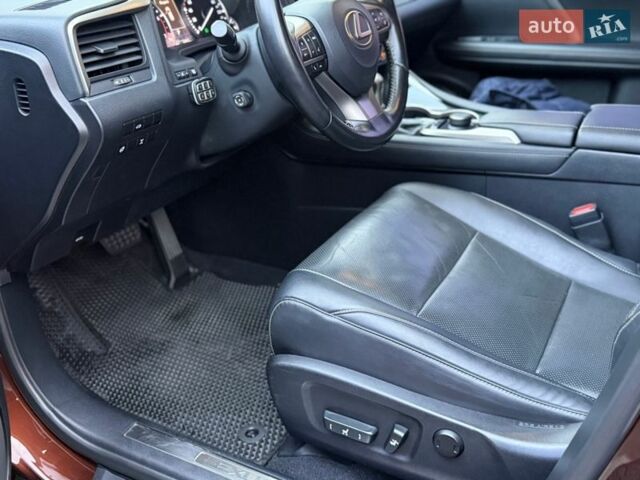 Коричневий Лексус РХ, об'ємом двигуна 2 л та пробігом 97 тис. км за 28600 $, фото 30 на Automoto.ua