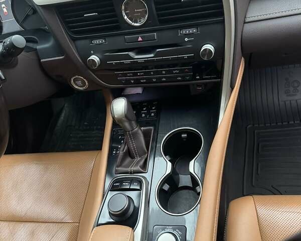 Коричневий Лексус РХ, об'ємом двигуна 2 л та пробігом 128 тис. км за 31000 $, фото 11 на Automoto.ua
