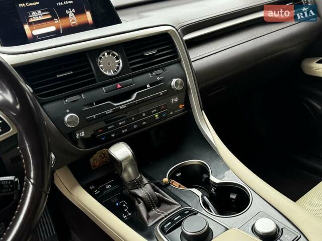 Коричневий Лексус РХ, об'ємом двигуна 2 л та пробігом 114 тис. км за 28950 $, фото 81 на Automoto.ua